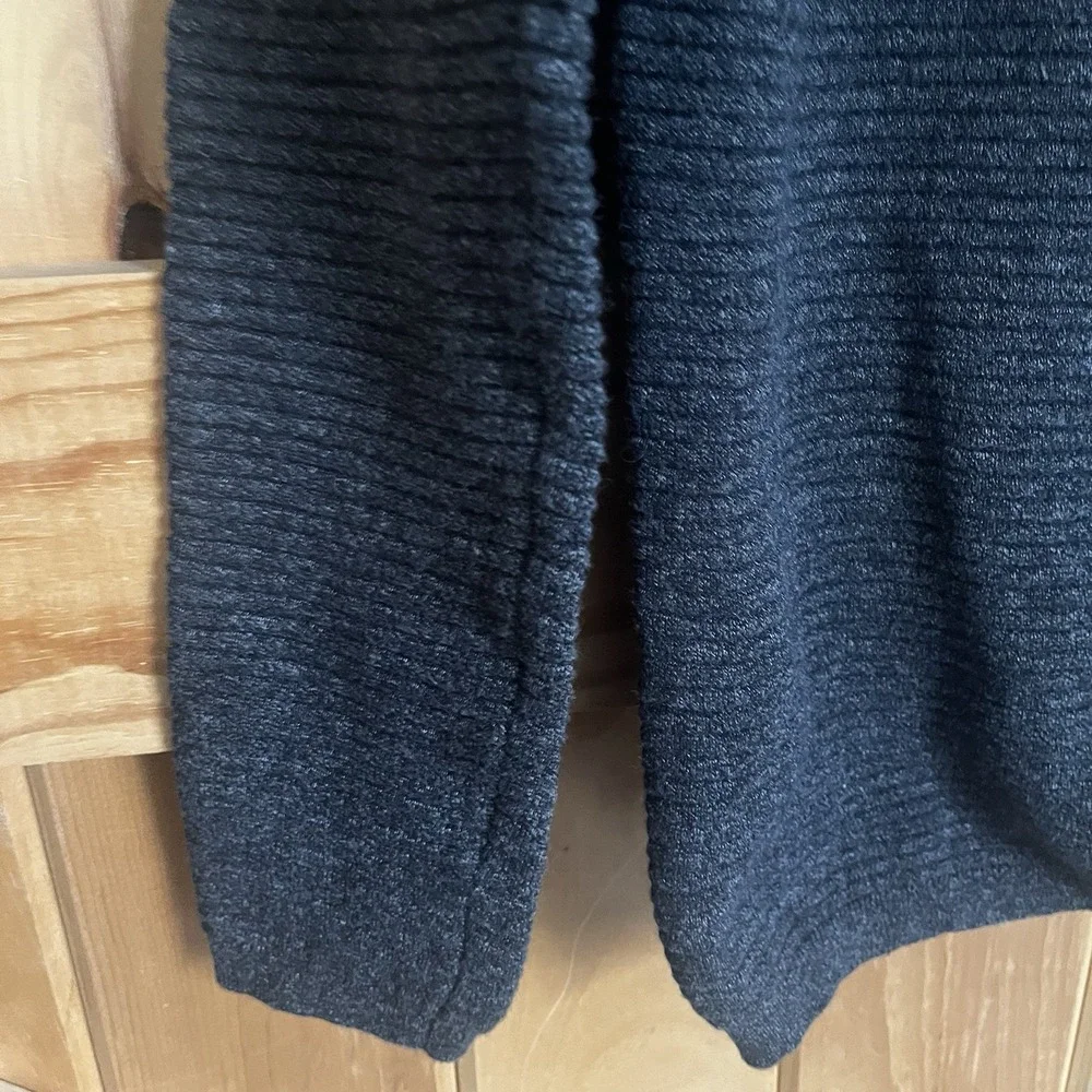 H&M Dark Gray Ribbed Crew Neck‎ Sweater Women's Small